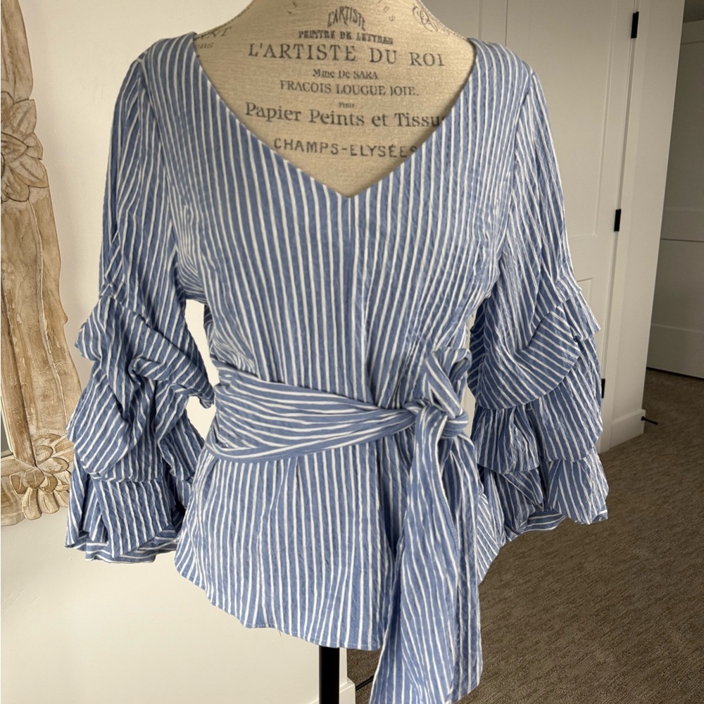 NWT! White House Black Market Seersucker Wrap Blouse - Picture 3 of 7